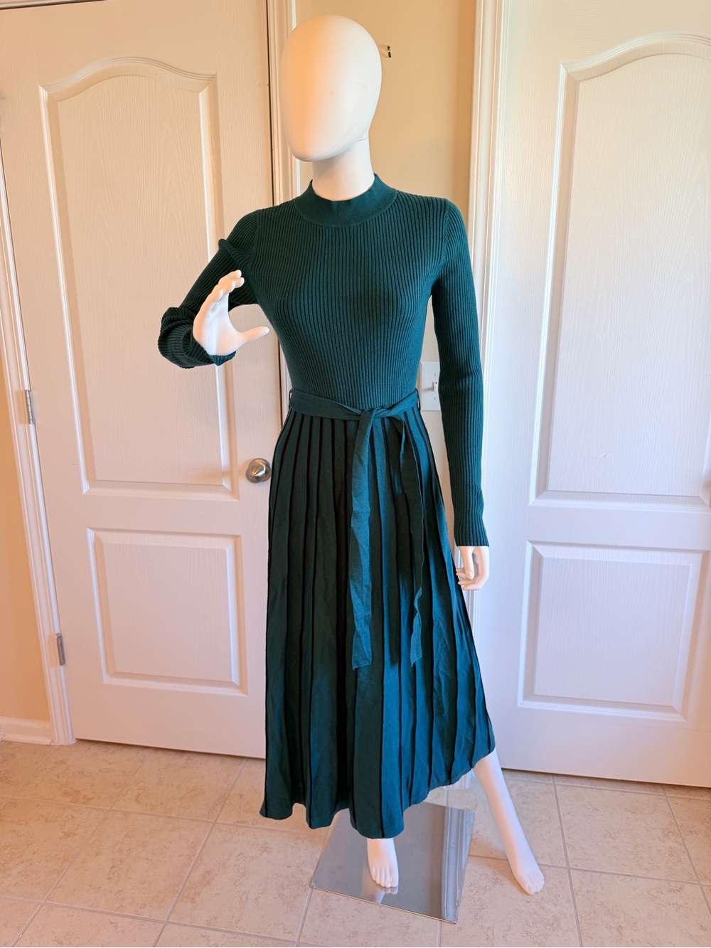 New Zesica Fall Crewneck Knit ALine Pleated Flowy Forest Green Midi Dress W/Belt